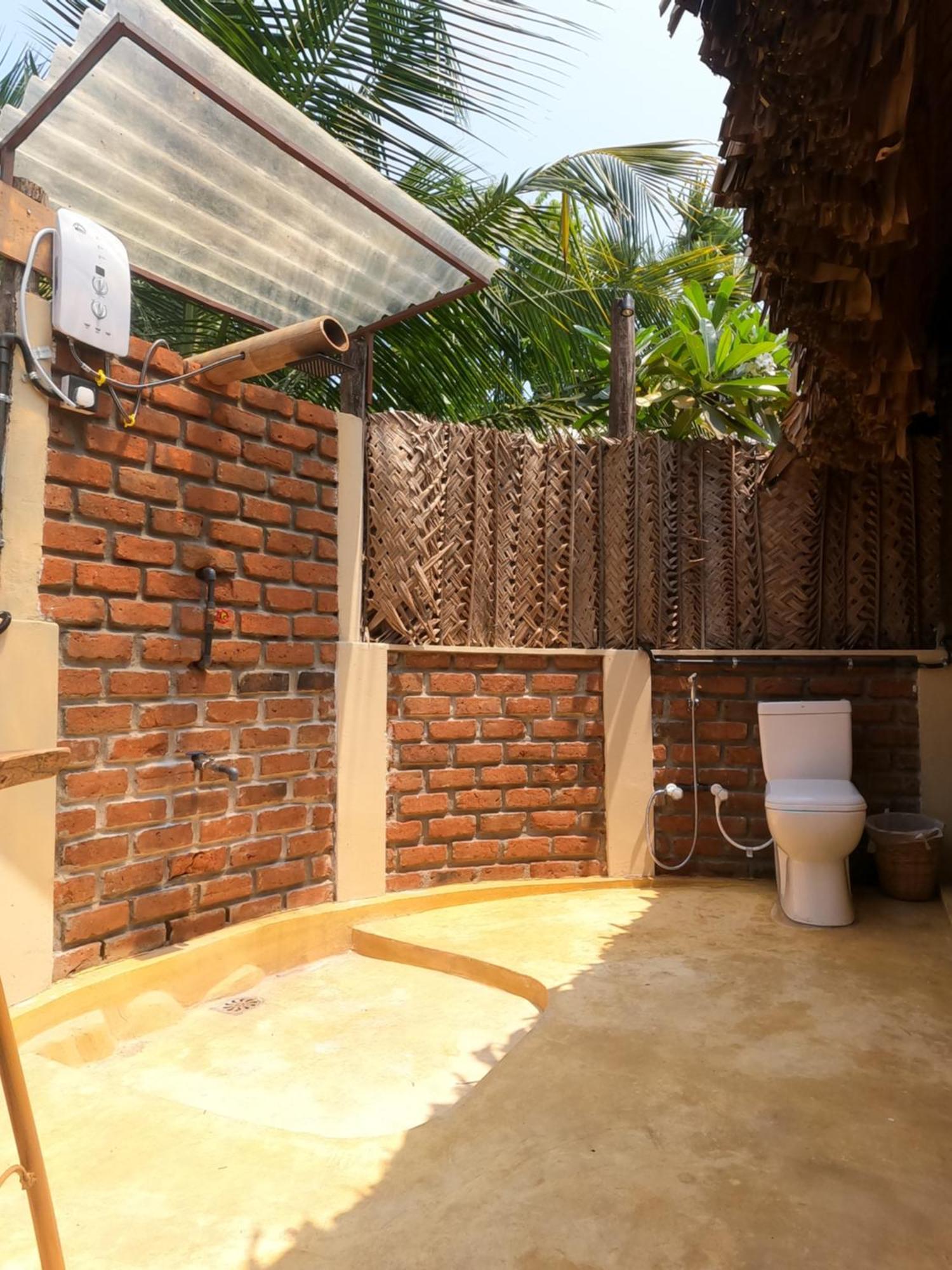 Monsoon Eco Resort - Whisky Point Arugambay Pottuvil Habitación foto